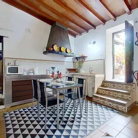 Remarkable 4-bed