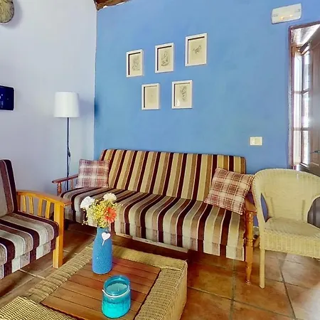 Remarkable 4-bed Villa La Laguna (Tenerife)